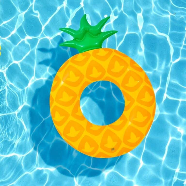 Sun Club PineApple Floaters 100 x 76 cm